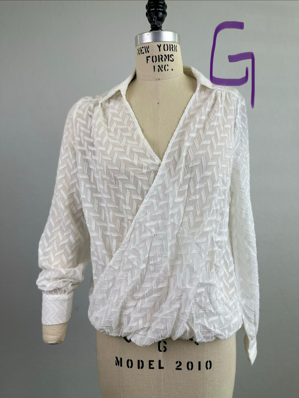 Beulah White Textured Chevron Wrap Blouse Long Sleeve Sheer Size Medium